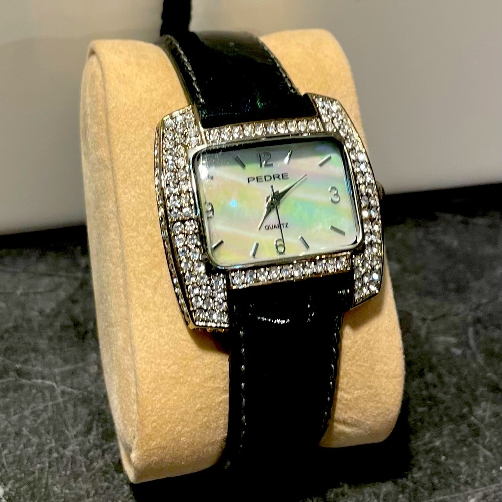 SALE!!! 2 for 30 Ladies Pedre Leather Band Watch- NWOT- New Battery
(7)